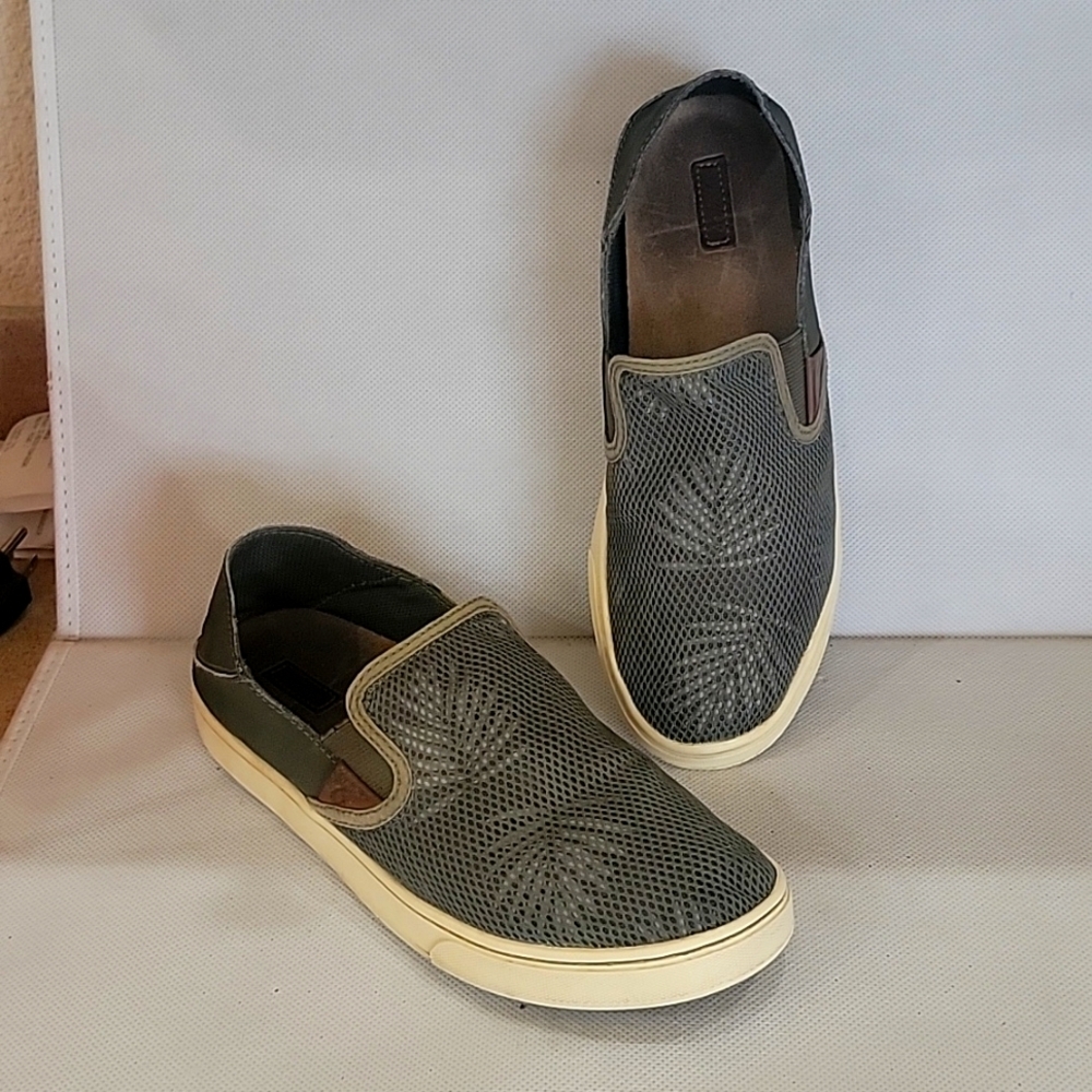 OLUKAI PEHUEA SLIDE ON SNEAKERS‎ WITH PALM TREE DESIGN ( sz 7.5)